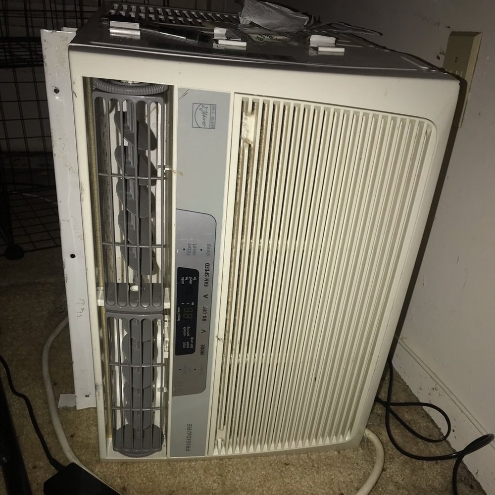 Frigidaire AC 10,000 BTU